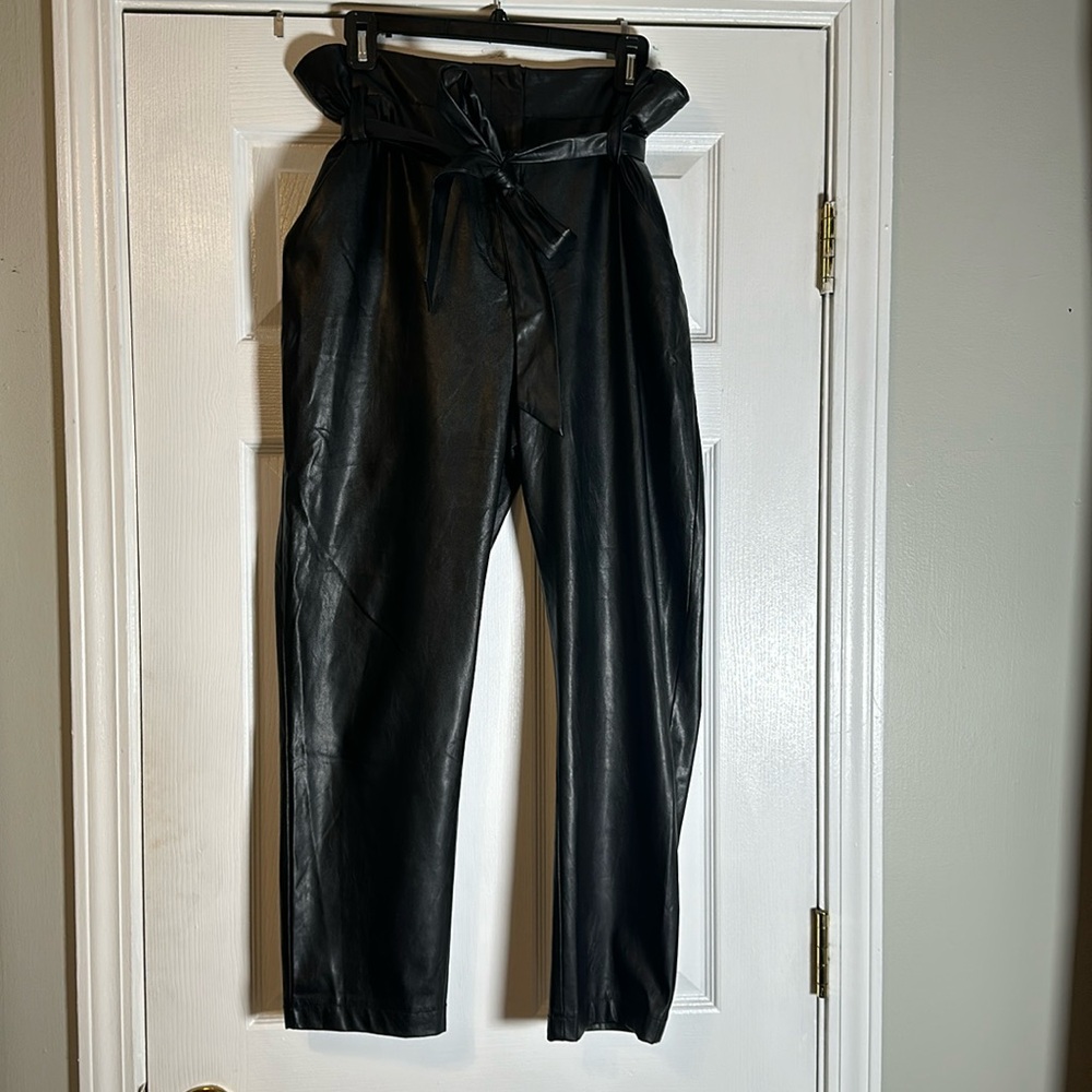 New York & Company Faux Leather Cropped Pants w/ Belted Paper Bag Waist. Size 14
